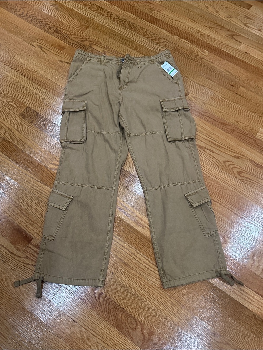Aeropostale Men's Cargo Pants in Khaki Brown